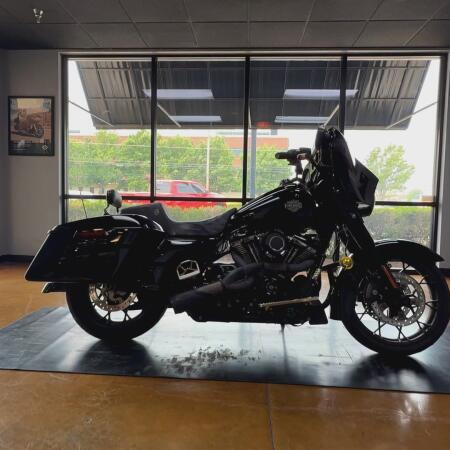 2021 Harley-Davidson® Street Glide® Special Vivid Black - Black Finish thumb 0