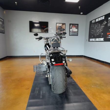 2025 Harley-Davidson® Fat Boy® Vivid Black thumb 2