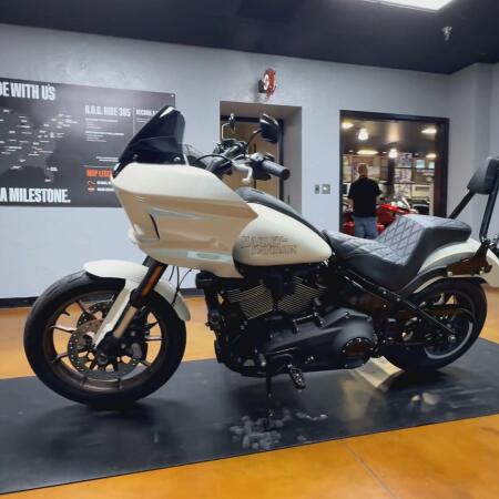 2023 Harley-Davidson® Low Rider® ST White Sand Pearl thumb 2