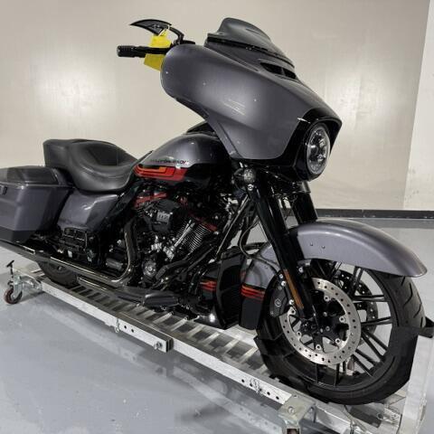 Harley-Davidson® CVO™ Street Glide® 2020 thumb 3