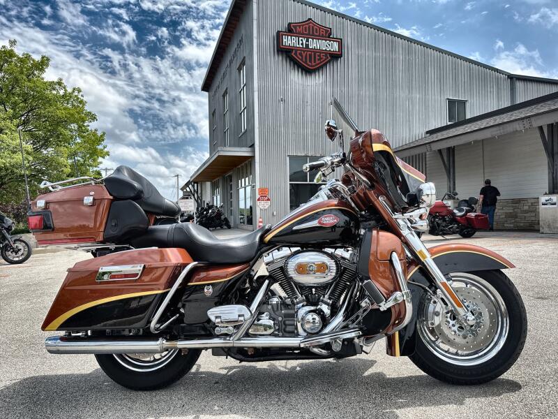 2008 Cvo Ultra Classic Electra Glide 105th Anniversary Crystal Copper & Black Diamond
