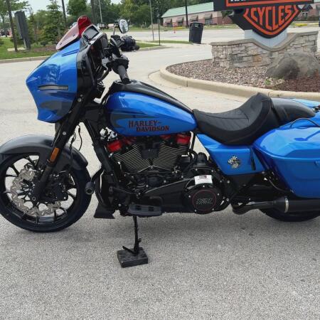 2026 Harley-Davidson® CVO Street Glide ST Electric Coast thumb 0