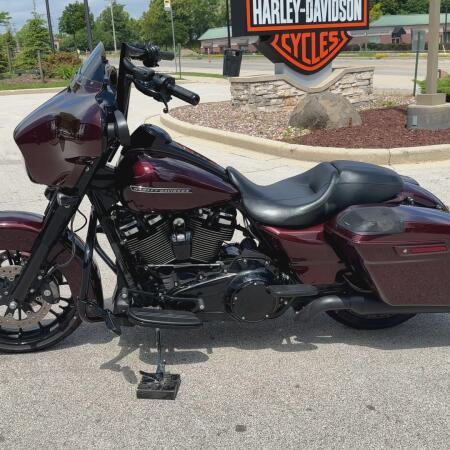 2018 Harley-Davidson® Street Glide® Special Twisted Cherry thumb 0