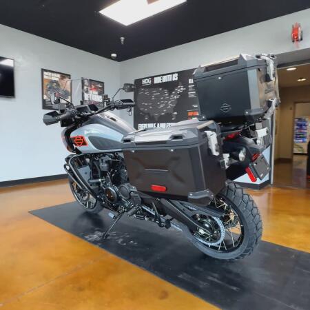 2026 Harley-Davidson® Pan America 1250 Limited Dark Billiard Gray thumb 3