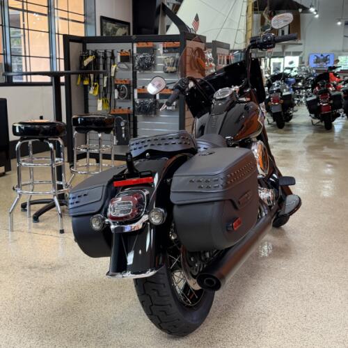 Harley-Davidson® Heritage Classic® 2026 thumb 0