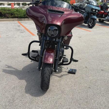 2018 Harley-Davidson® Street Glide® Special Twisted Cherry thumb 2
