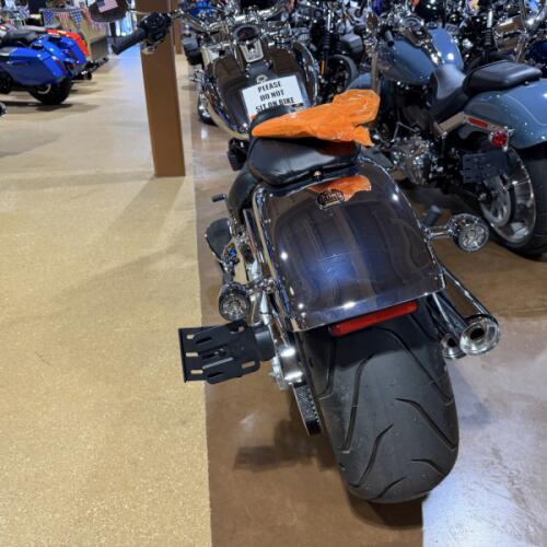 Harley-Davidson® Fat Boy® Gray Ghost 2025 thumb 0