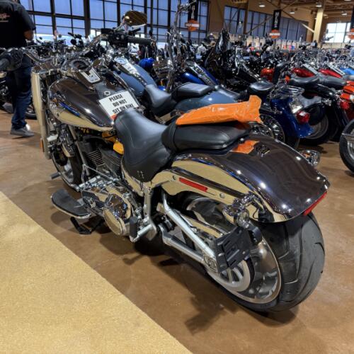 Harley-Davidson® Fat Boy® Gray Ghost 2025 thumb 1