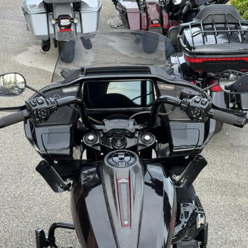 Harley-Davidson® CVO™ Road Glide® ST 2024 thumb 1