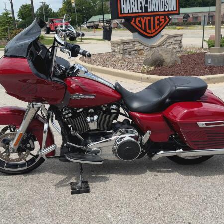 2021 Harley-Davidson® Road Glide® Billiard Red thumb 0