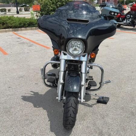 2018 Harley-Davidson® Street Glide® Black Tempest thumb 2