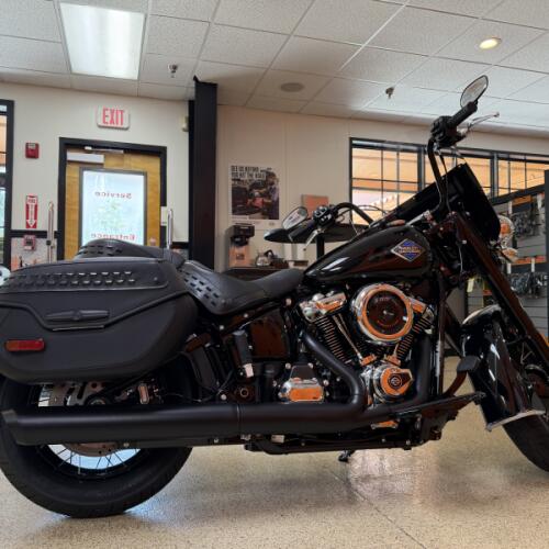 Harley-Davidson® Heritage Classic® 2026 thumb 3
