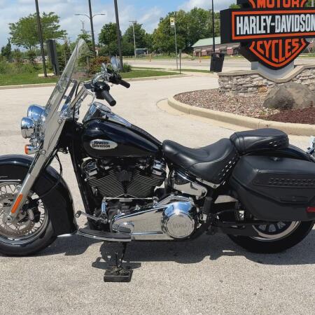 2023 Harley-Davidson® Heritage Classic Vivid Black thumb 0