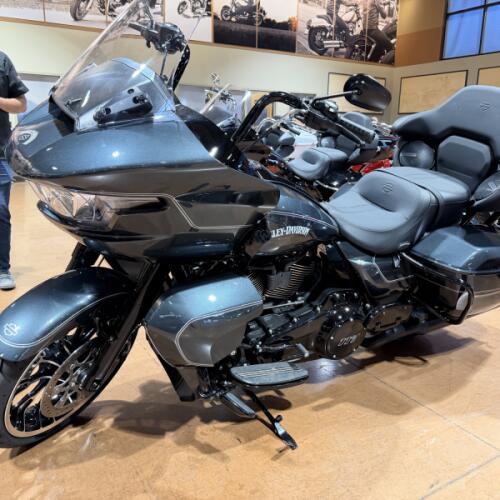 Harley-Davidson® Road Glide Limited 2026 thumb 2