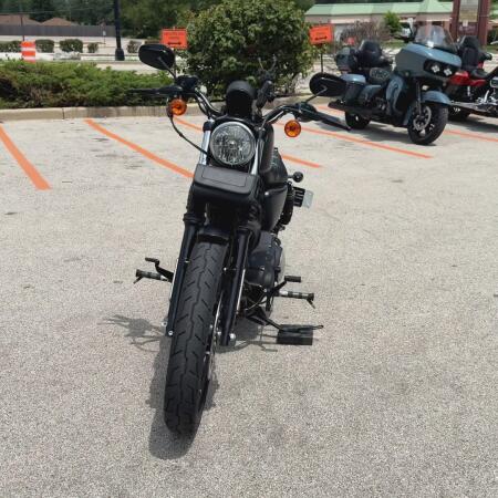 2019 Harley-Davidson® Iron 883™ Black Denim thumb 2