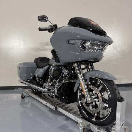 Harley-Davidson® Road Glide™ 2026 thumb 3