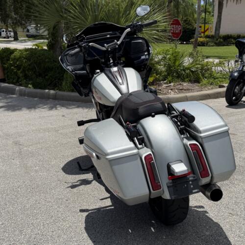 Harley-Davidson® CVO™ Road Glide™ ST 2025 thumb 0