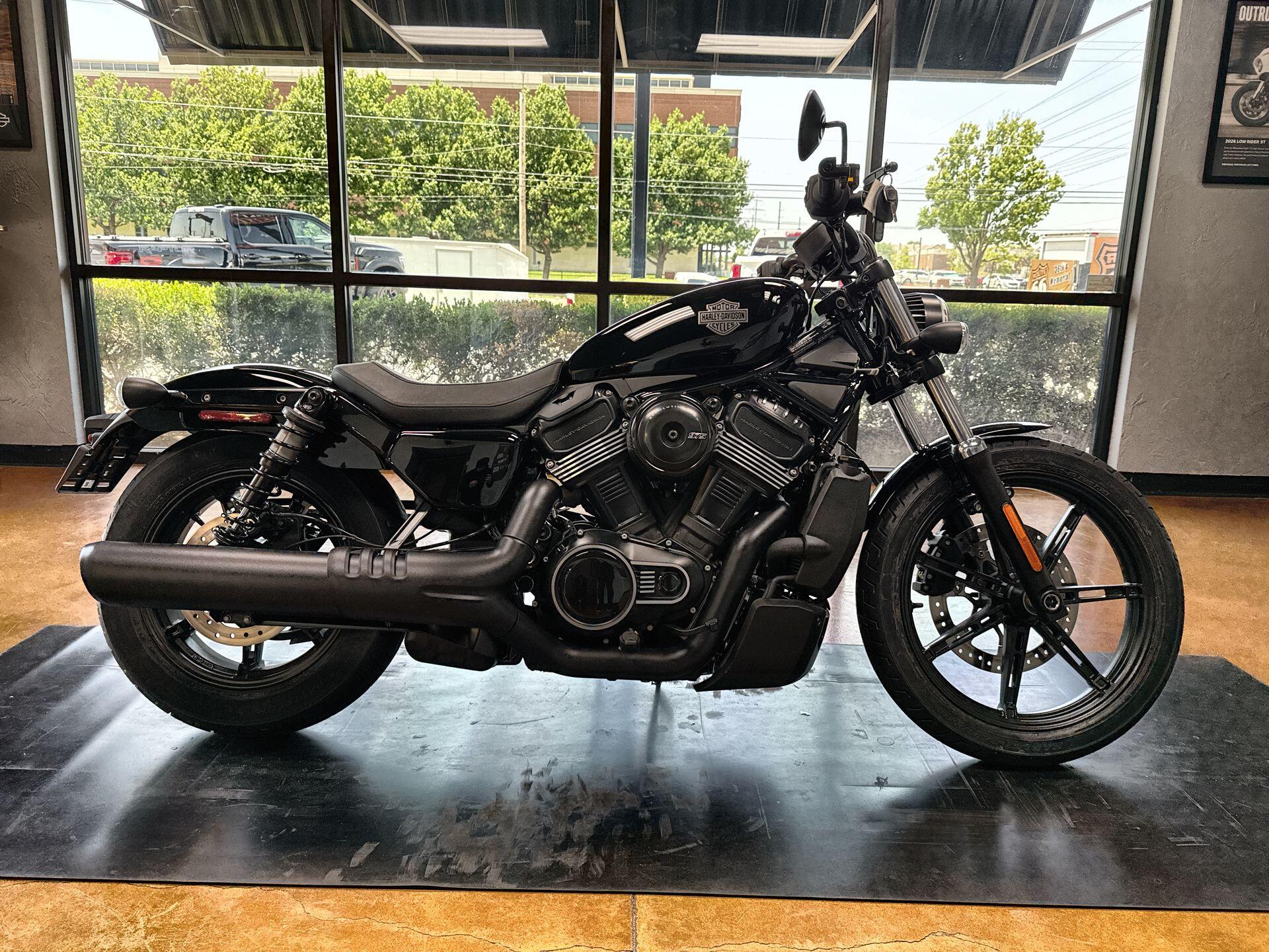 2026 Harley-Davidson® Nightster® Vivid Black Black Trim