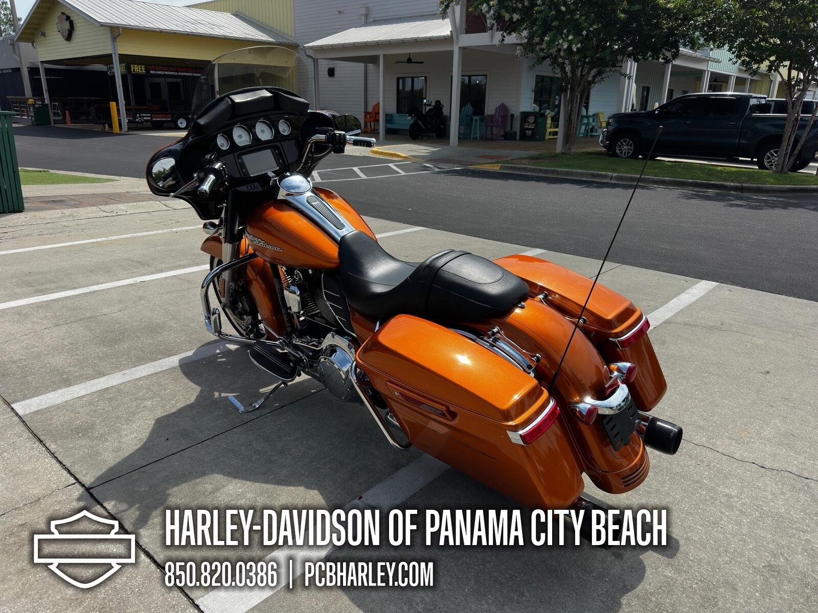 2015 Harley-Davidson® Street Glide® Special, photo 6
