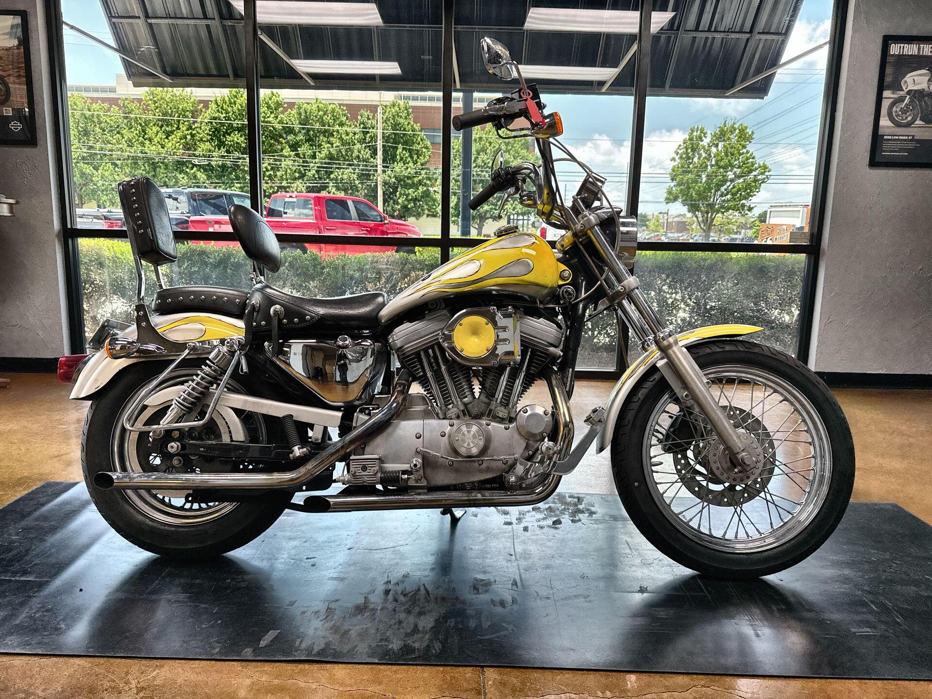 2002 Harley-Davidson® Sportster® 883 Custom LUXURY BLUE