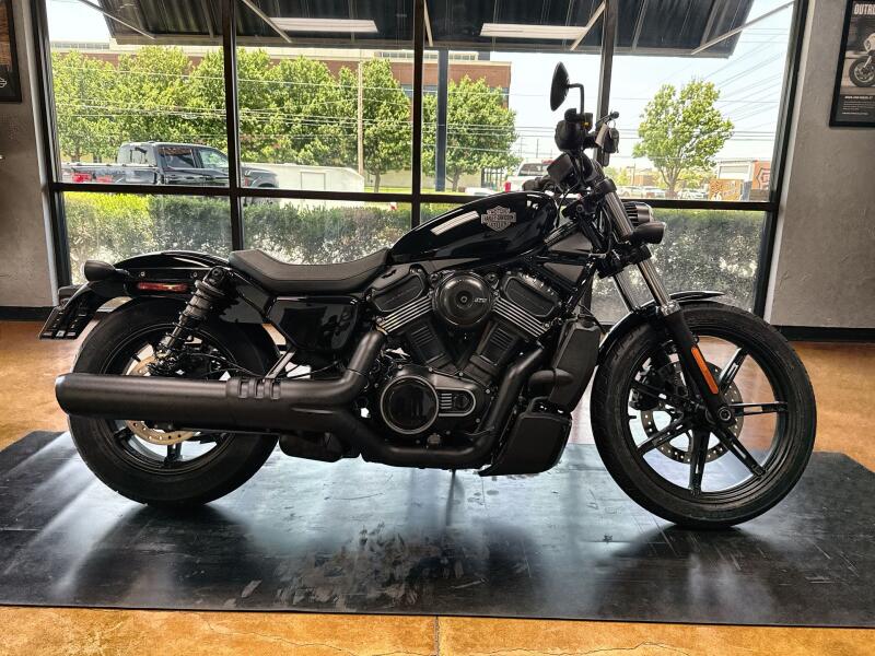 2026 Harley-Davidson® Nightster® Vivid Black Black Trim