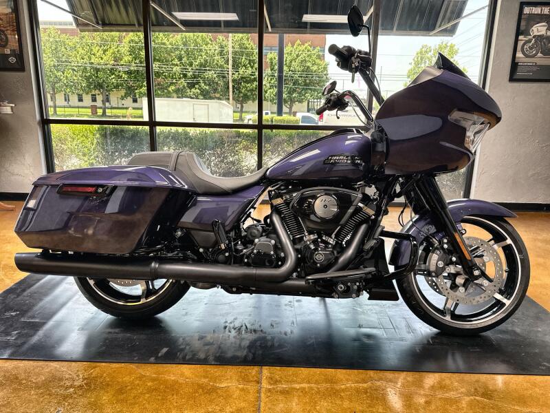 2026 Harley-Davidson® Road Glide® Purple Abyss Black Trim