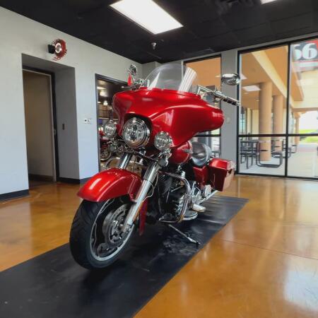 2013 Harley-Davidson® Street Glide® EMBR RED SUNGLO thumb 3