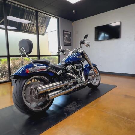2023 Harley-Davidson® Fat Boy® 114 Bright Billiard Blue thumb 1