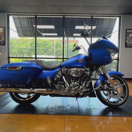 2026 Harley-Davidson® Road Glide® Aurora Blue Denim Chrome Trim thumb 0