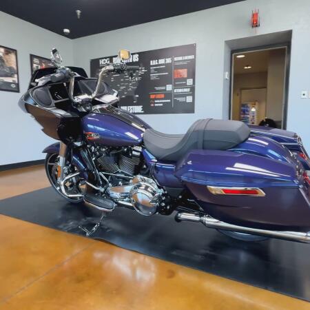 2026 Harley-Davidson® Road Glide® Purple Abyss thumb 3