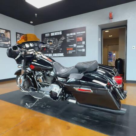 2020 Harley-Davidson® Electra Glide® Standard Vivid Black thumb 1