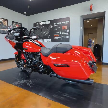 2026 Harley-Davidson® Road Glide® Blood Orange Black Trim thumb 1