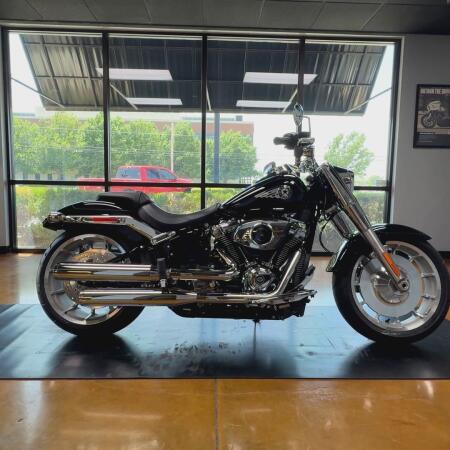 2026 Harley-Davidson® Fat Boy® Vivid Black Chrome Trim thumb 0