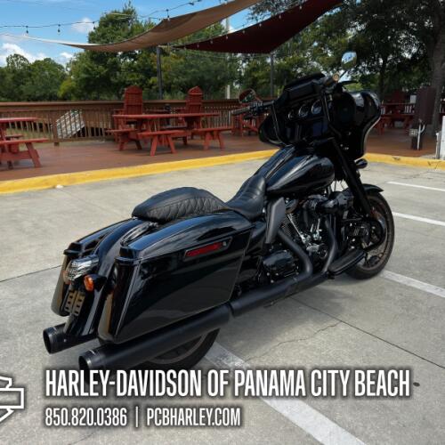 2022 Harley-Davidson® Street Glide® ST thumb 2