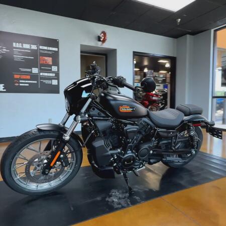 2026 Harley-Davidson® Nightster® Special Black Denim Black Trim thumb 2