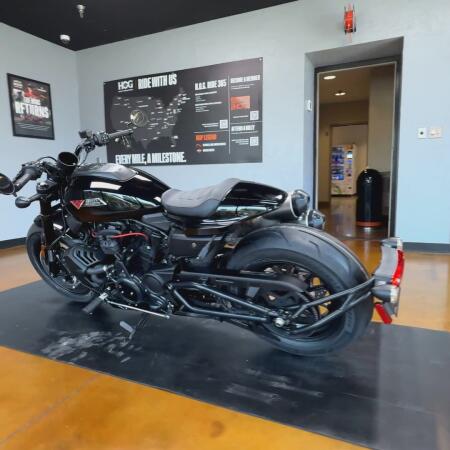 2026 Harley-Davidson® Sportster® S Vivid Black thumb 1
