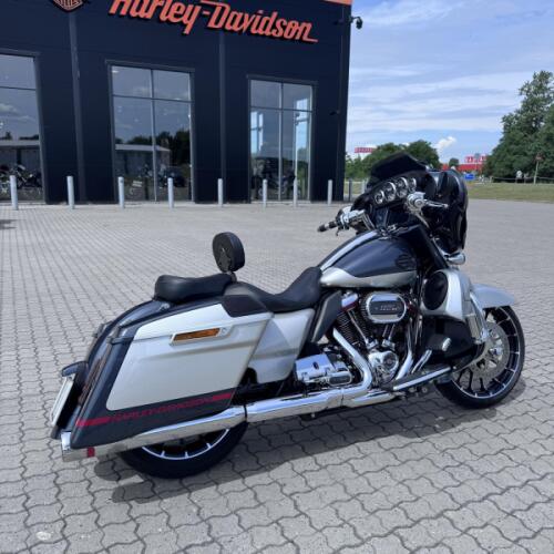 FLHXSE CVO Street Glide ® thumb 3