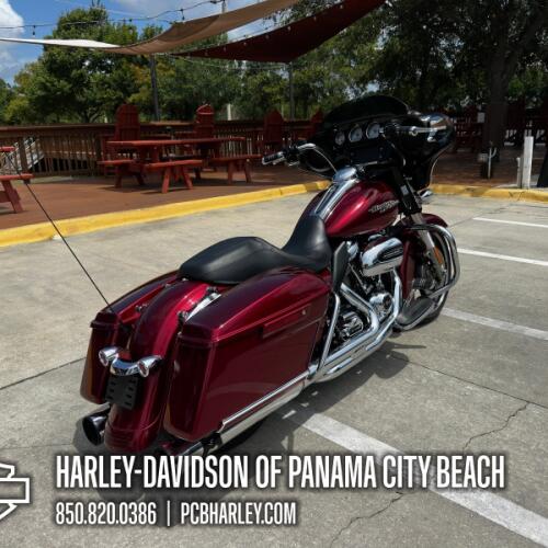 2017 Harley-Davidson® Street Glide® Special thumb 2