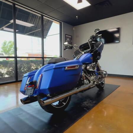 2026 Harley-Davidson® Road Glide® Aurora Blue Denim Chrome Trim thumb 1