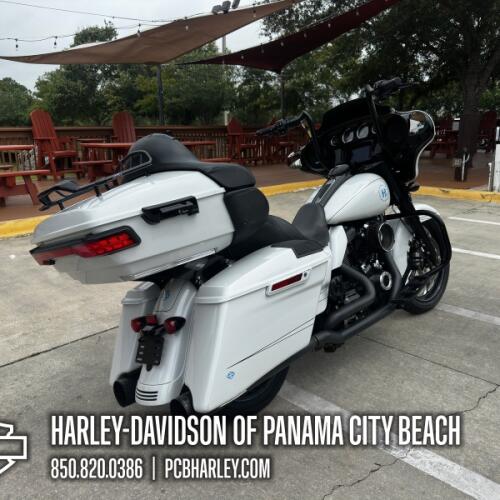 2020 Harley-Davidson® Street Glide® Special thumb 2