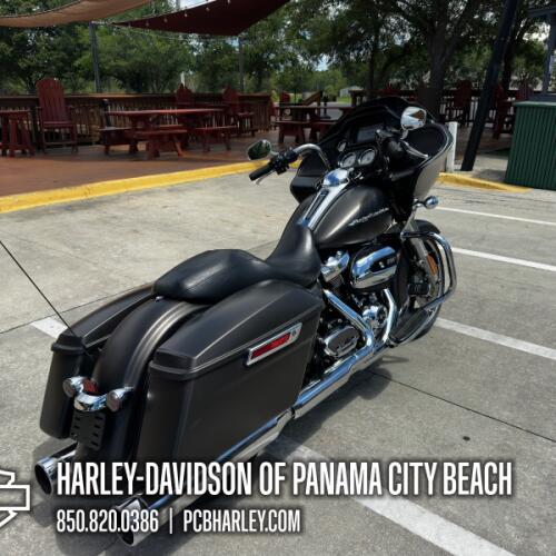 2020 Harley-Davidson® Road Glide® thumb 2