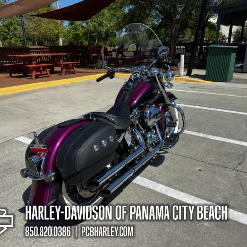 2016 Harley-Davidson® Softail® Deluxe thumb 2