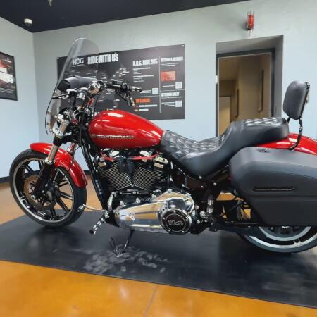 2019 Harley-Davidson® Breakout® 114 Wicked Red thumb 1
