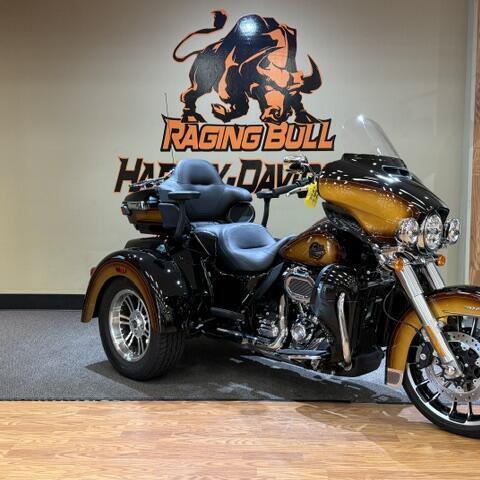 Harley-Davidson® Tri Glide™ Ultra 2024 thumb 3