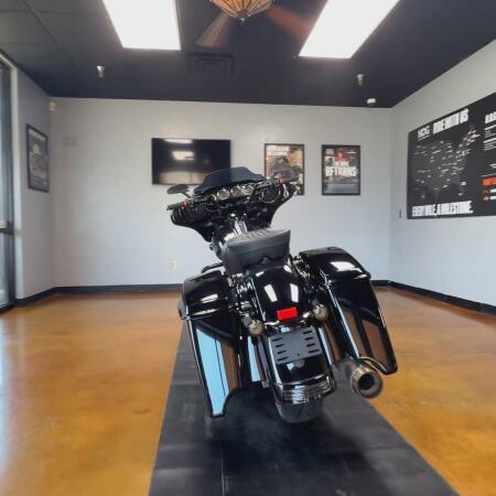 2020 Harley-Davidson® Street Glide® Special Vivid Black - Black Finish thumb 2