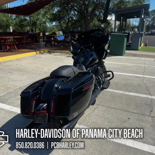 2024 Harley-Davidson® Road Glide® thumb 2