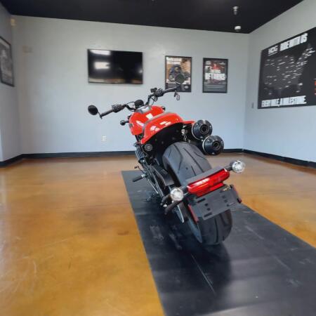 2026 Harley-Davidson® Sportster® S Blood Orange thumb 2