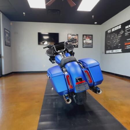 2026 Harley-Davidson® Road Glide® Aurora Blue Denim Chrome Trim thumb 2