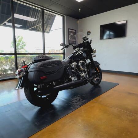 2026 Harley-Davidson® Heritage Classic Vivid Black - Black Finish thumb 1