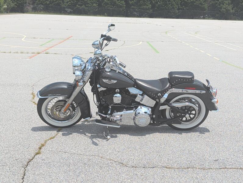 Harley-Davidson® Softail® Deluxe 2007